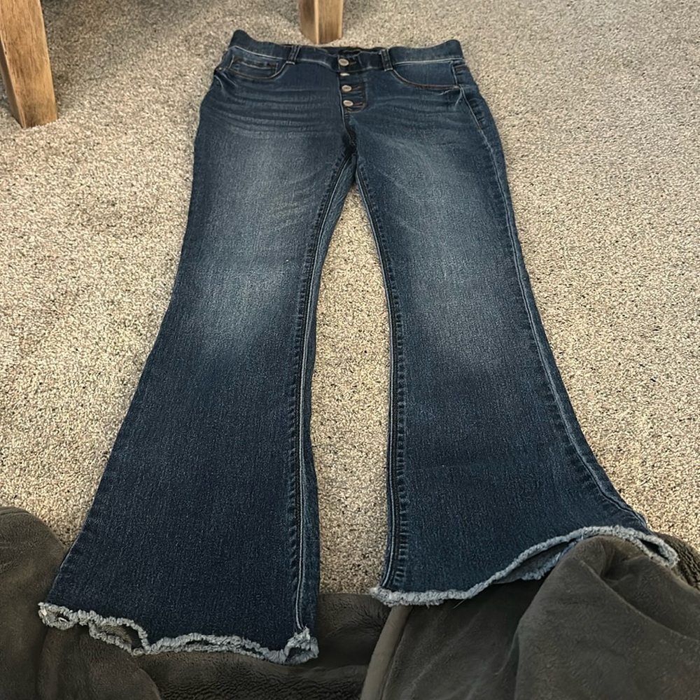 Jeans
Bell bottoms